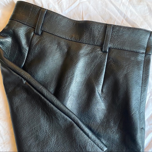 H&M faux leather skirt - Picture 3 of 4